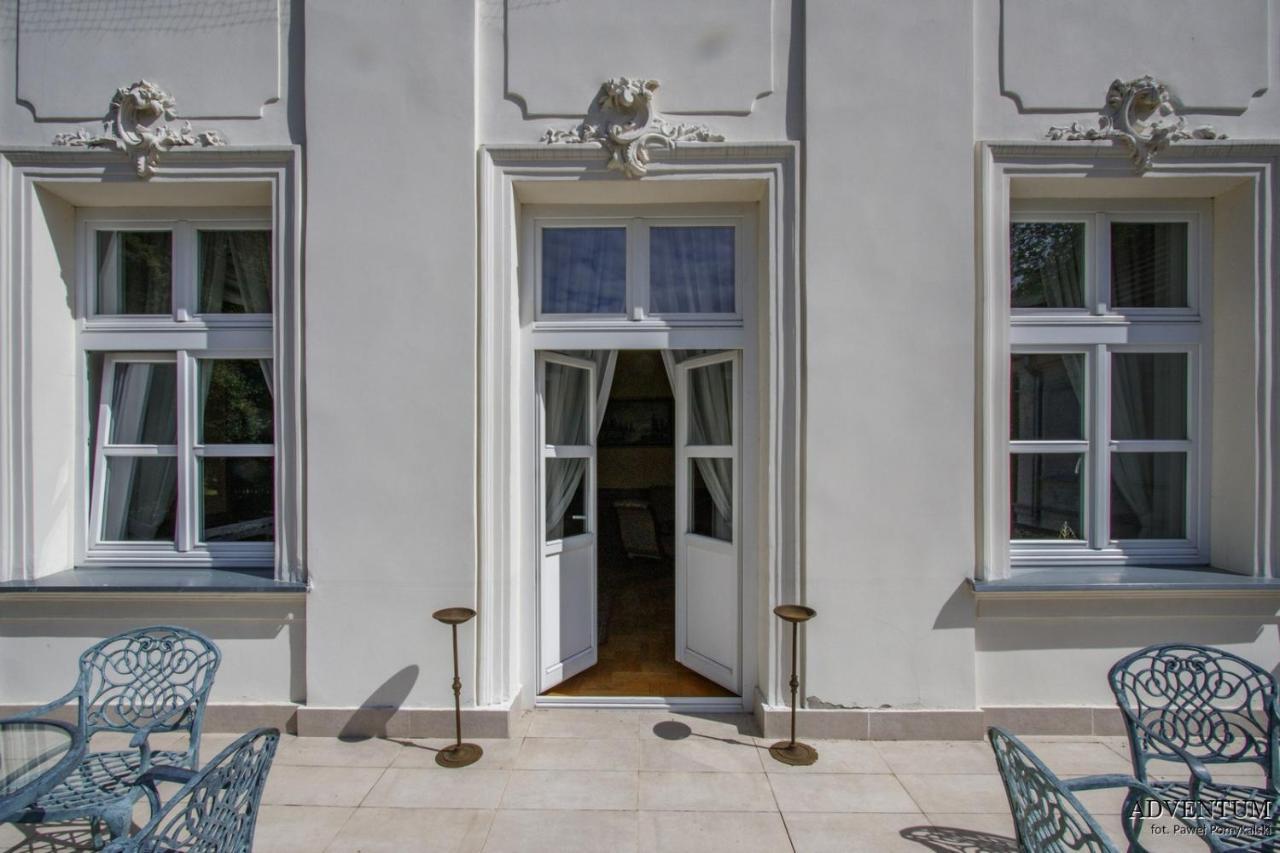 Palac Pod Kampinosem - Blisko Warszawy Leszno (Masovia) Exterior foto