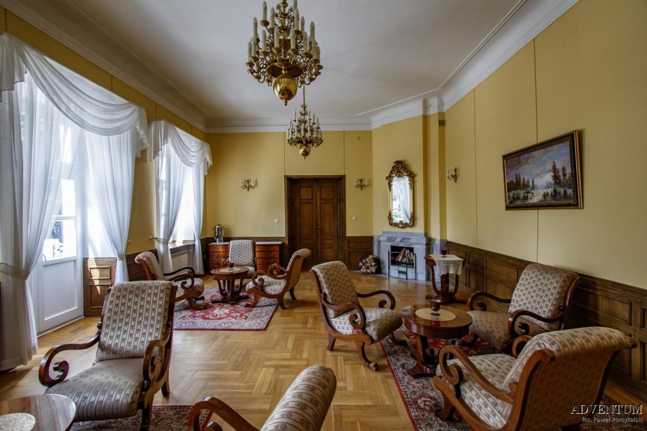 Palac Pod Kampinosem - Blisko Warszawy Leszno (Masovia) Exterior foto